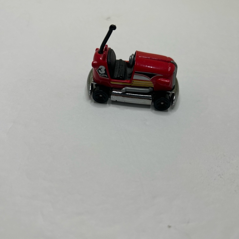 Hotwheels Bumper Cars - Picture 6 of 7